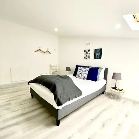 Apartment House Of Comfort Duplex A In The Center Of